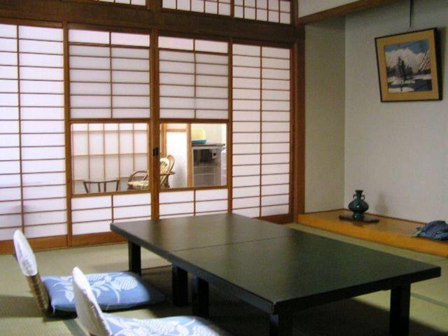 Kadoya Hotel Yamanouchi  Ruang foto