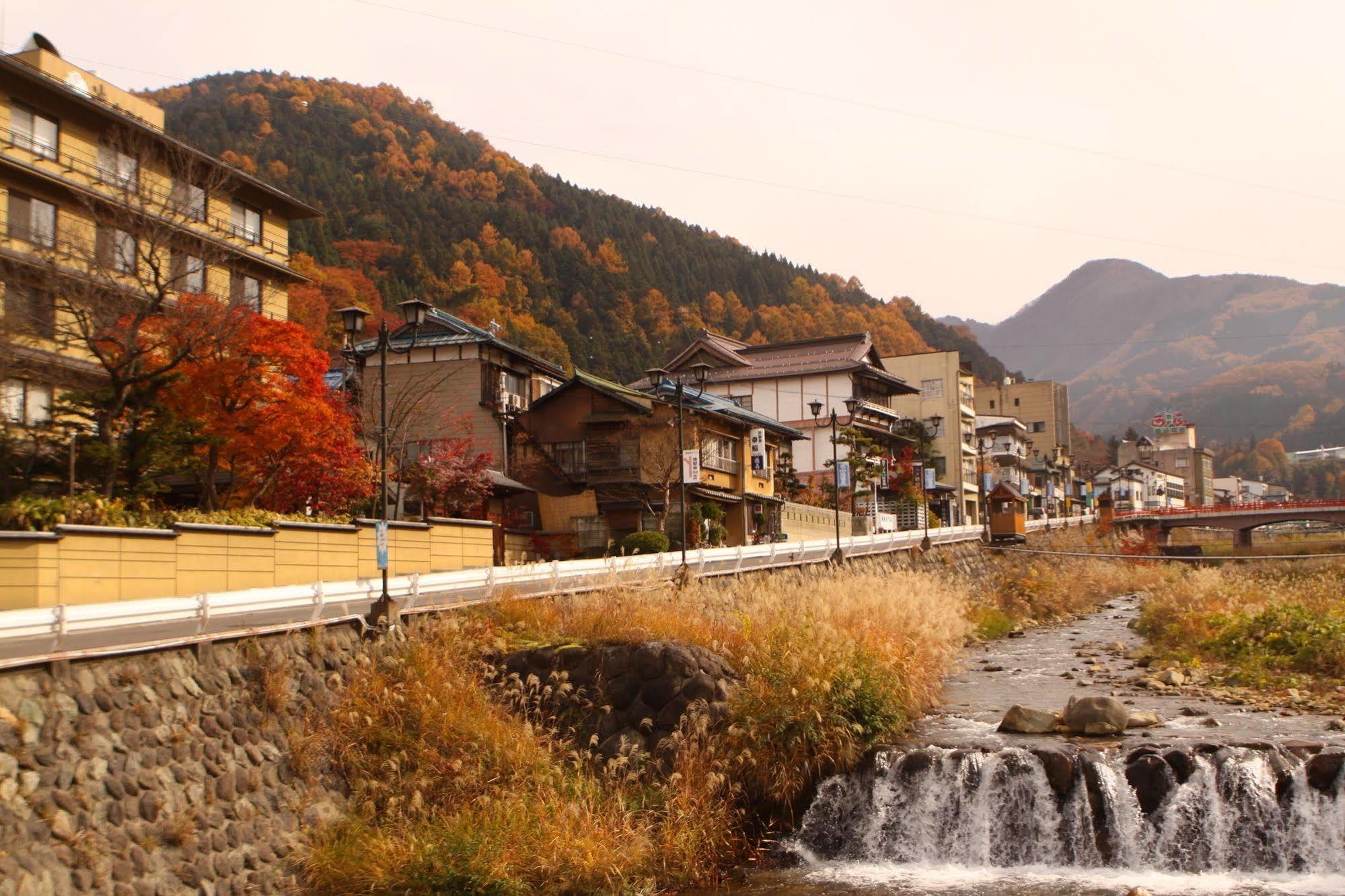 Kadoya Hotel Yamanouchi  Bagian luar foto
